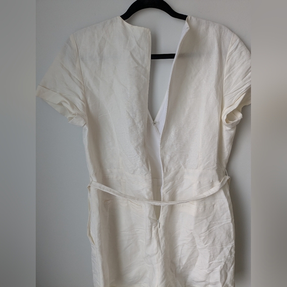 Banana Republic linen/ cCotton blend shorts romper- Size 12 - Picture 9 of 9